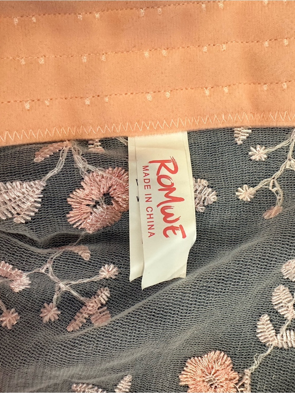 ROMWE Floral Embroidered Top - Picture 3 of 5